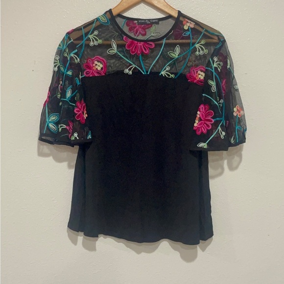 Kim & Cami Tops - Kim & Cami Black Pink Embellished Short Sleeve Blouse